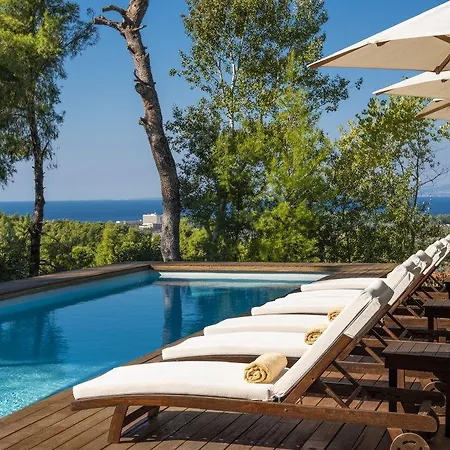 The White At Sani Apartment