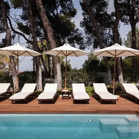 The White At Sani Apartment